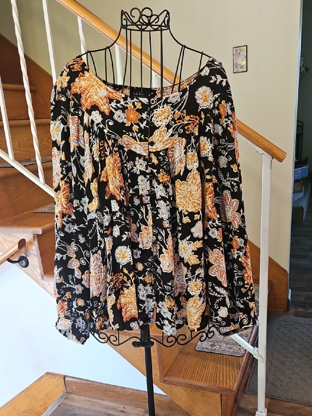 👚Nicole Miller Black Floral Button Top with Orange and Cream Accents